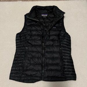 patagonia women’s puffer vest - medium